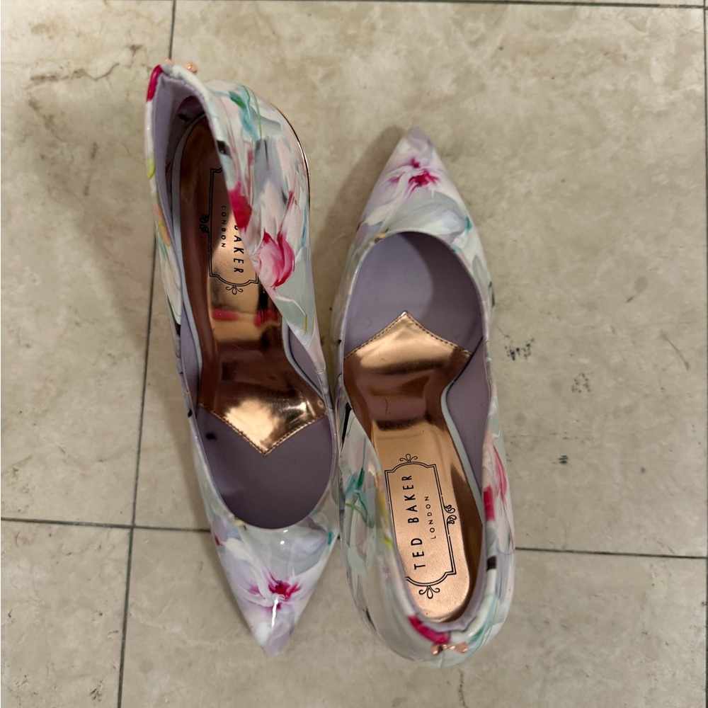 Ted Baker Multicolor Floral Heels called “Hanging Gardens”.  Stunning - Picture 5 of 13